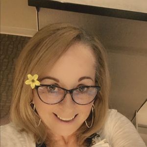 Meet your Posher, Roxie